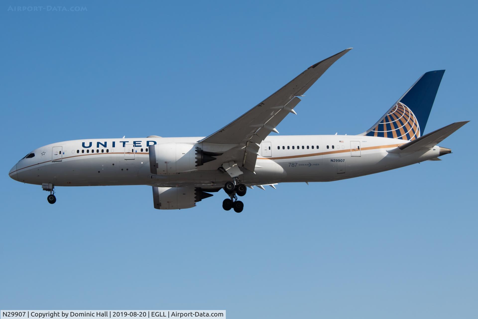 N29907, 2013 Boeing 787-8 Dreamliner C/N 34830, Landing RWY 27R