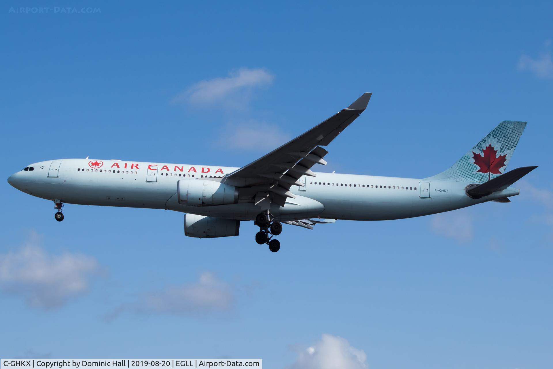 C-GHKX, 2001 Airbus A330-343 C/N 0412, Landing RWY 27R