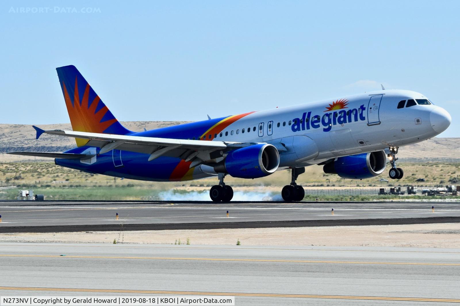 N273NV, 2007 Airbus A320-216 C/N 3076, Landing RWY 28R.