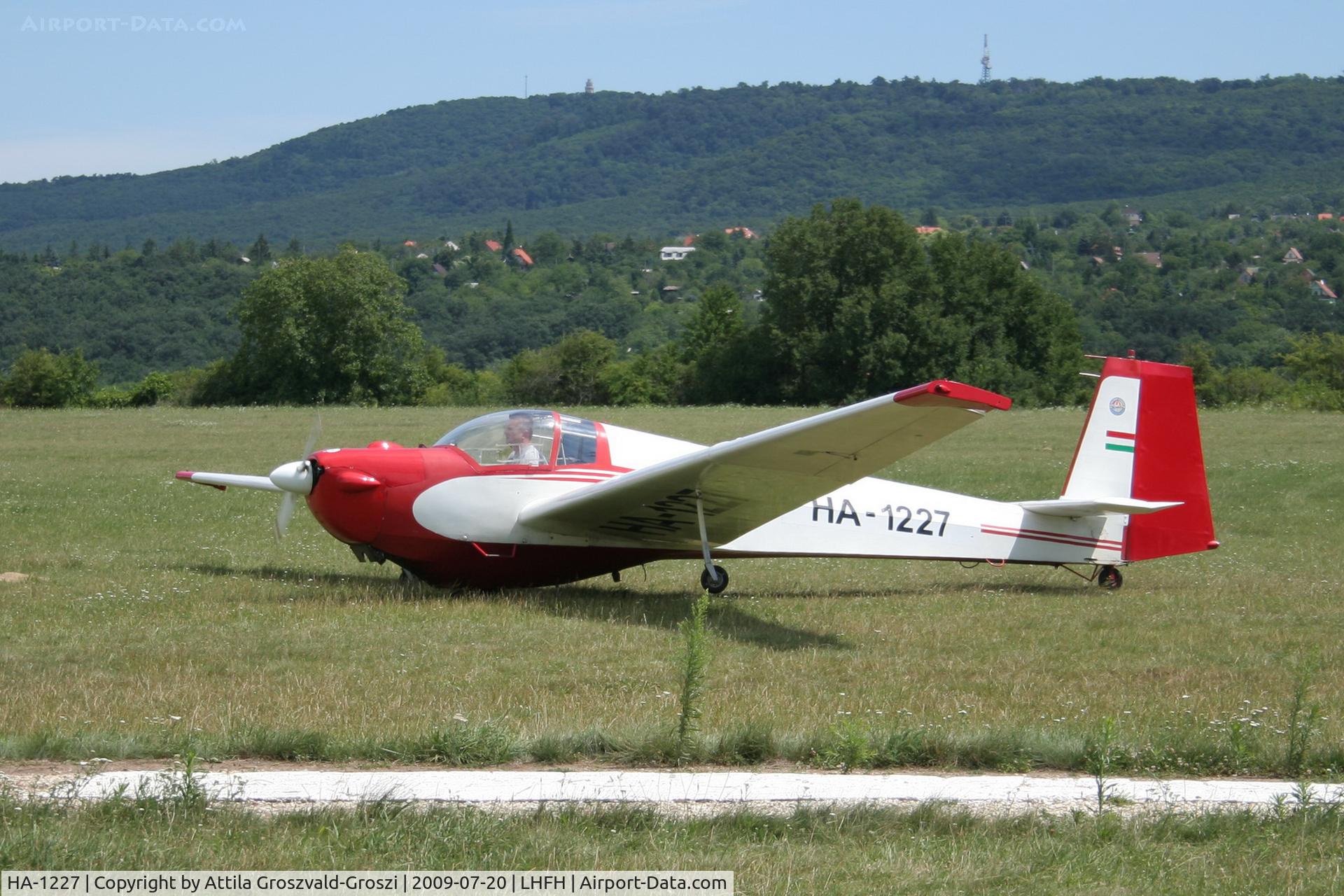 HA-1227, 1976 Scheibe SF-25E Super Falke C/N 4312, LHFH - Farkashegy Airport, Hungary