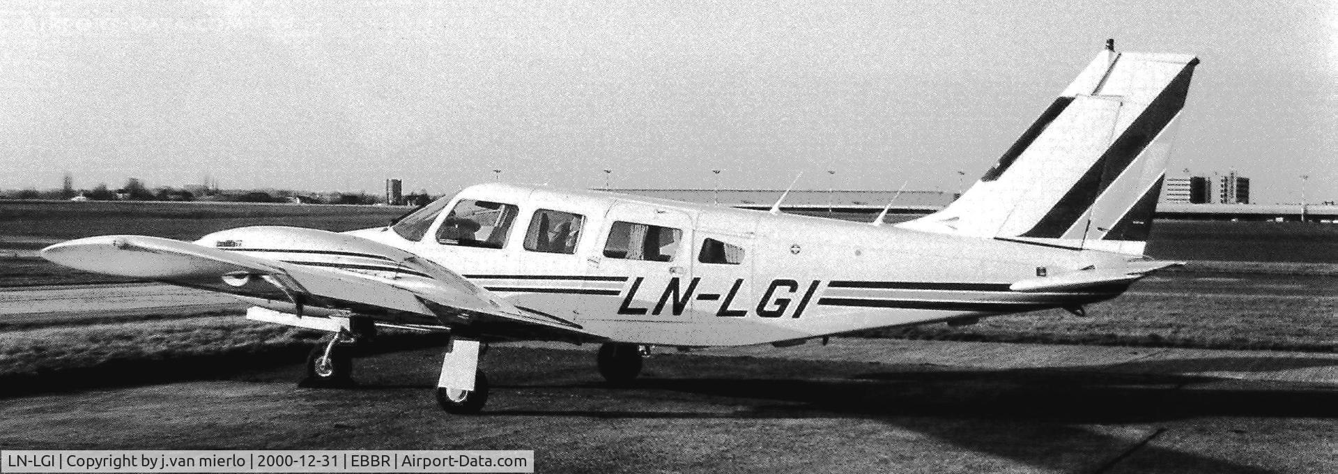 LN-LGI, 1980 Piper PA-34-200T C/N 34-8070288, Brussels