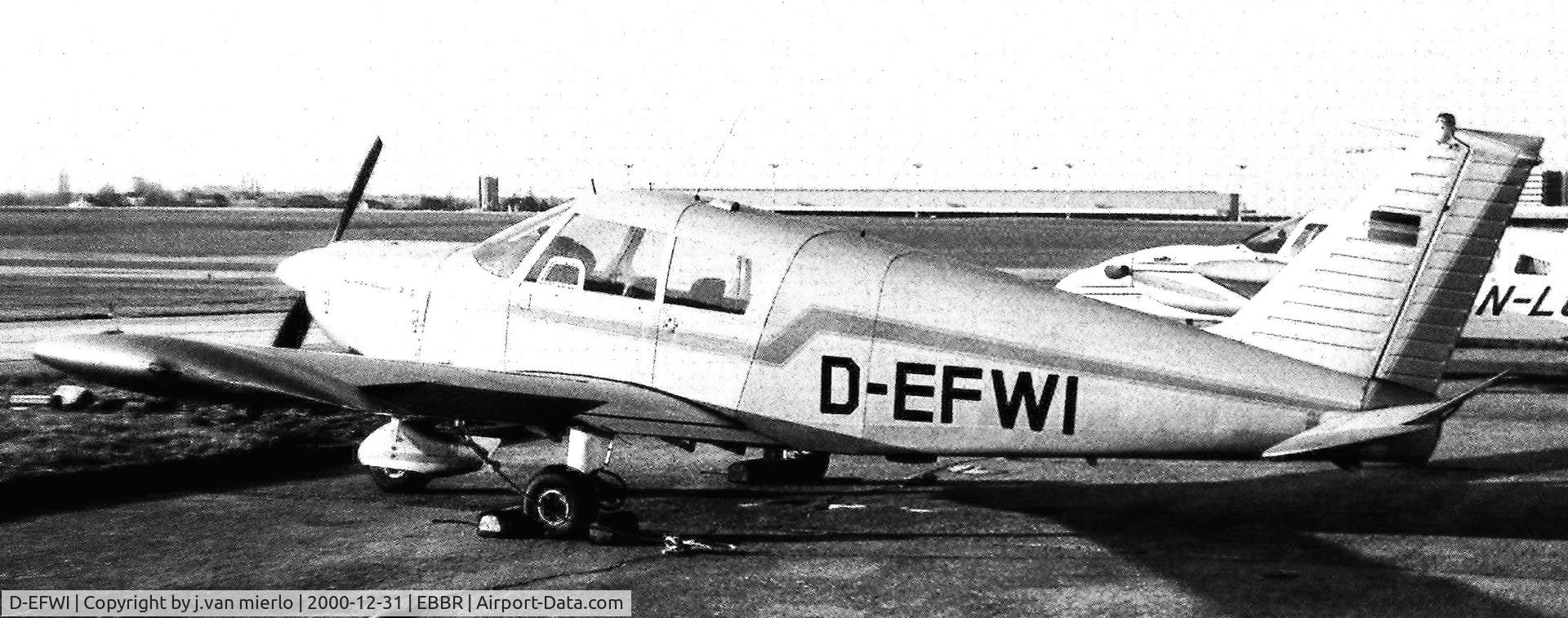 D-EFWI, Piper PA-32-300 Cherokee Six Cherokee Six C/N 32-7940248, Brussels
W/O 960714