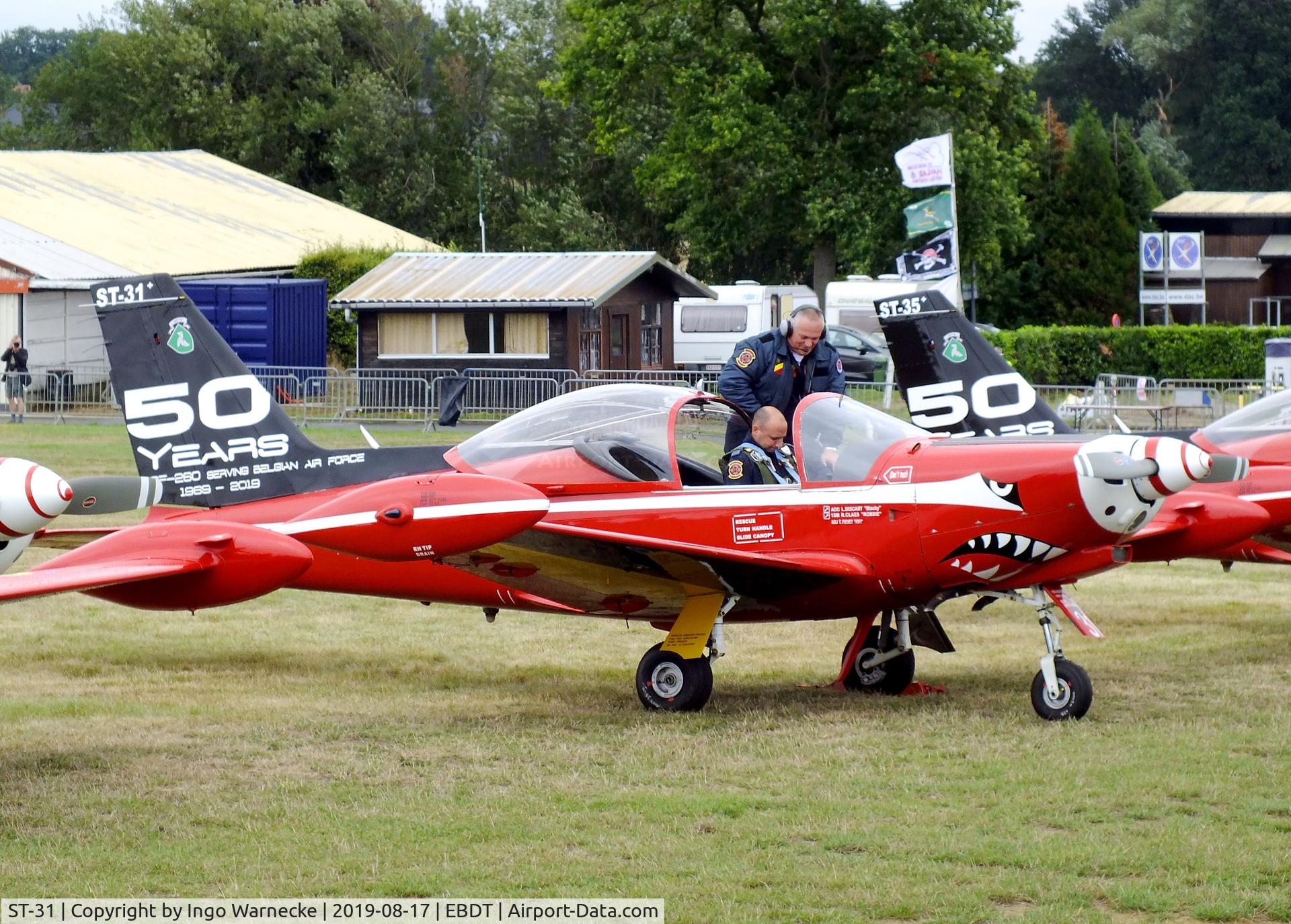 ST-31, SIAI-Marchetti SF-260M C/N 10-31, SIAI-Marchetti SF.260M of the 'Diables Rouges / Red Devils' Belgian Air Force Aerobatic Team at the 2019 Fly-in at Diest/Schaffen airfield