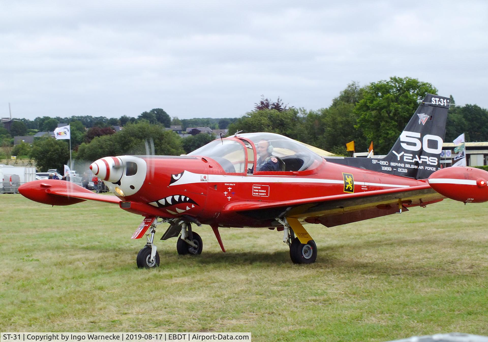 ST-31, SIAI-Marchetti SF-260M C/N 10-31, SIAI-Marchetti SF.260M of the 'Diables Rouges / Red Devils' Belgian Air Force Aerobatic Team at the 2019 Fly-in at Diest/Schaffen airfield