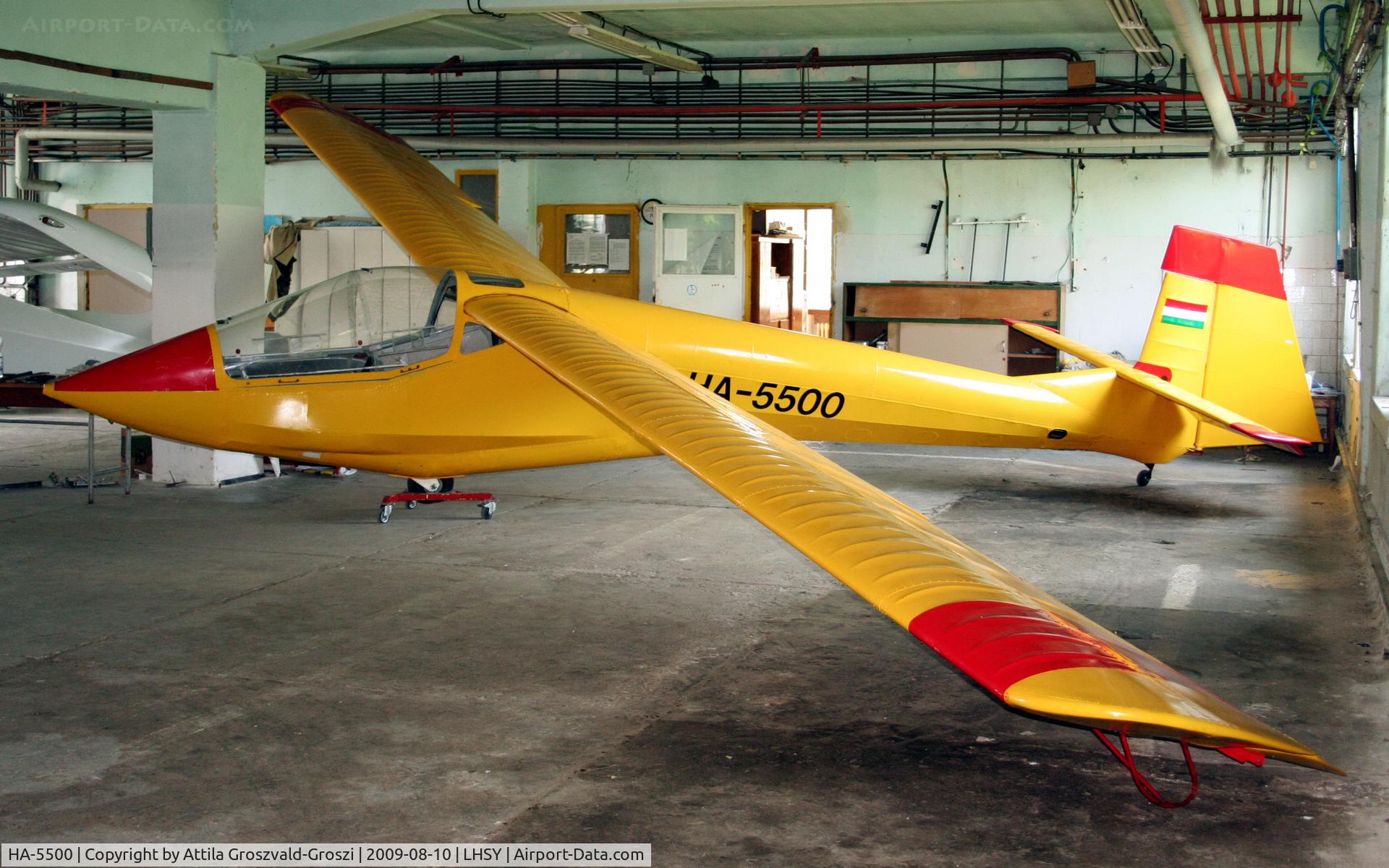 HA-5500, 1983 Rubik R-26SU Góbé 82 C/N AA800001, LHSY - Szombathely Airport, Hungary
