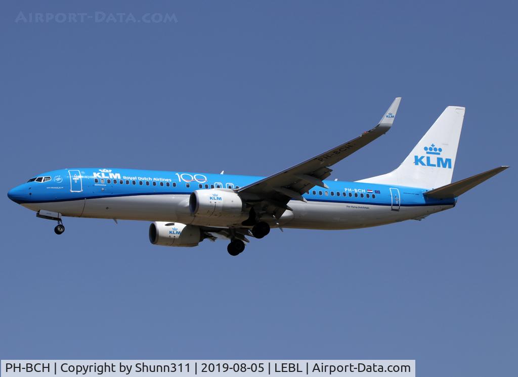 PH-BCH, 2019 Boeing 737-800 C/N 62579, Landing rwy 25R with additional '100' title