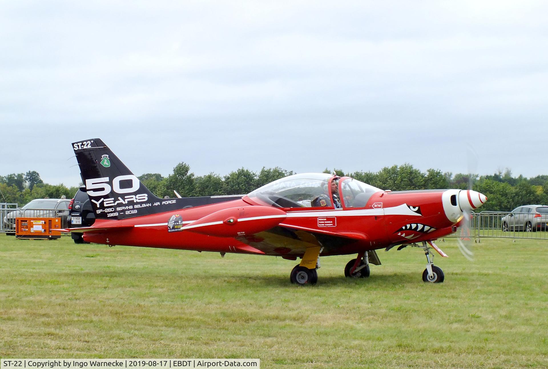 ST-22, SIAI-Marchetti SF-260M C/N 10-22, SIAI-Marchetti SF.260M of the 'Diables Rouges / Red Devils' Belgian Air Force Aerobatic Team at the 2019 Fly-in at Diest/Schaffen airfield