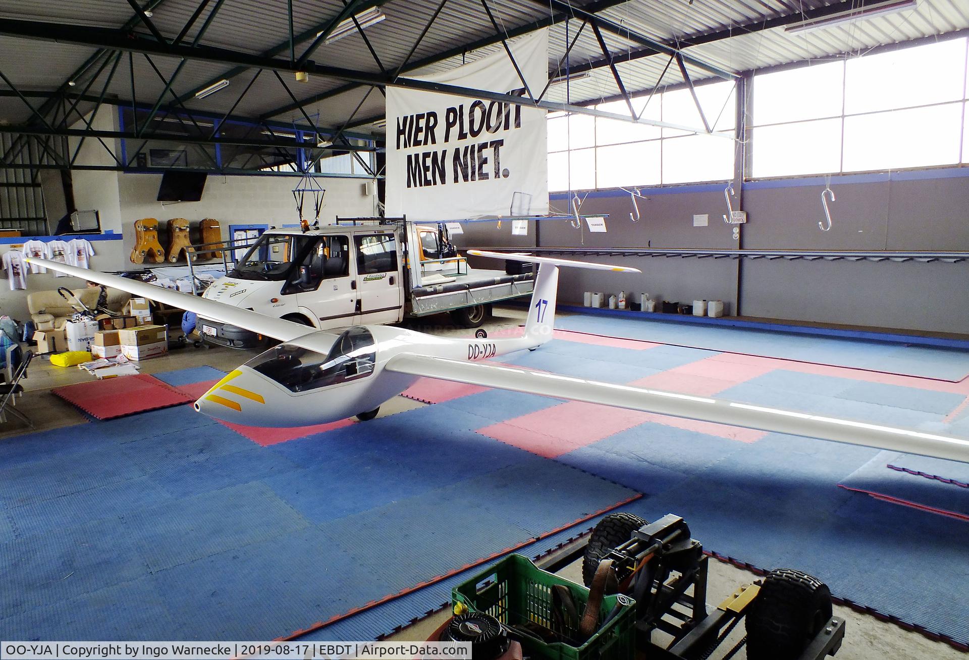 OO-YJA, 1987 Grob G-102 Astir CS Jeans C/N 2195, Grob G.102 Astir CS Jeans at the 2019 Fly-in at Diest/Schaffen airfield