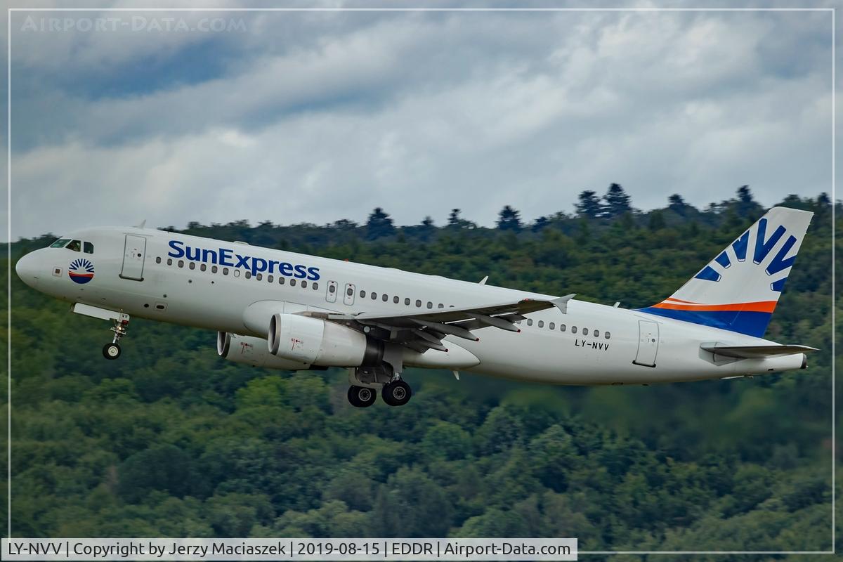 LY-NVV, 2003 Airbus A320-232 C/N 2085, Airbus A320-232