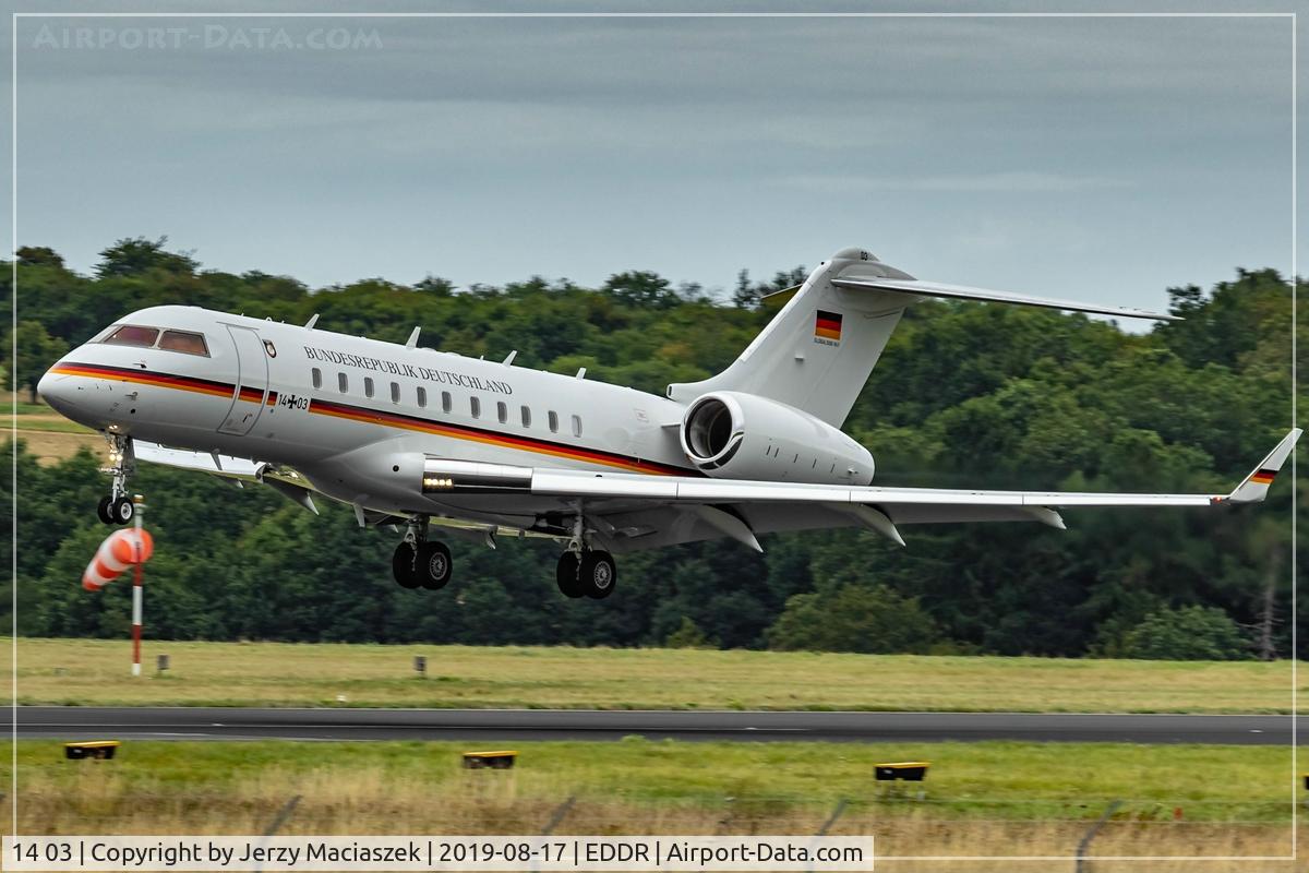14 03, 2010 Bombardier BD-700-1A11 Global 5000 C/N 9411, Global Express