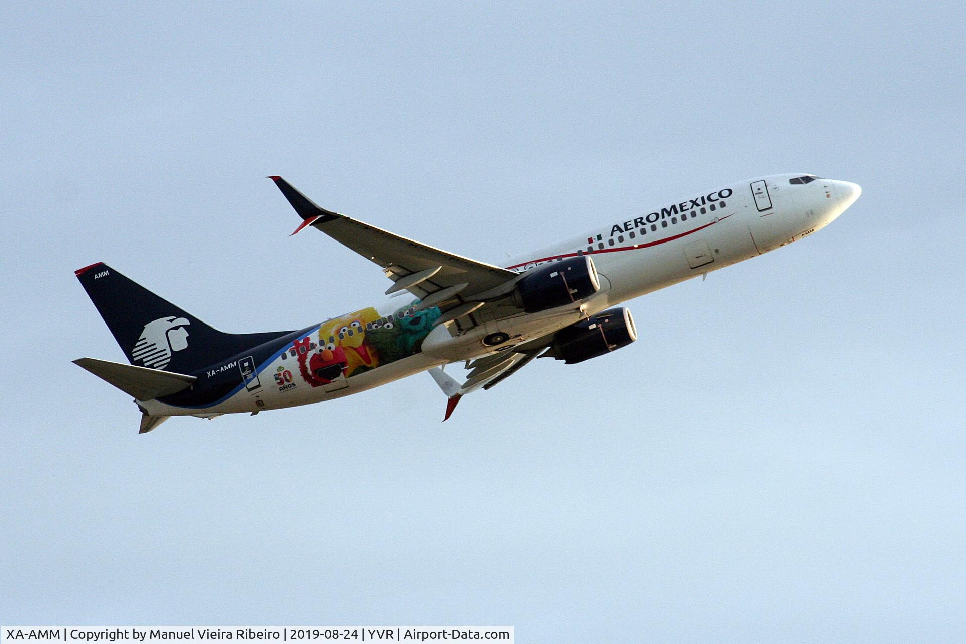 XA-AMM, 2014 Boeing 737-852 C/N 39944, Sesame Street 50 years.