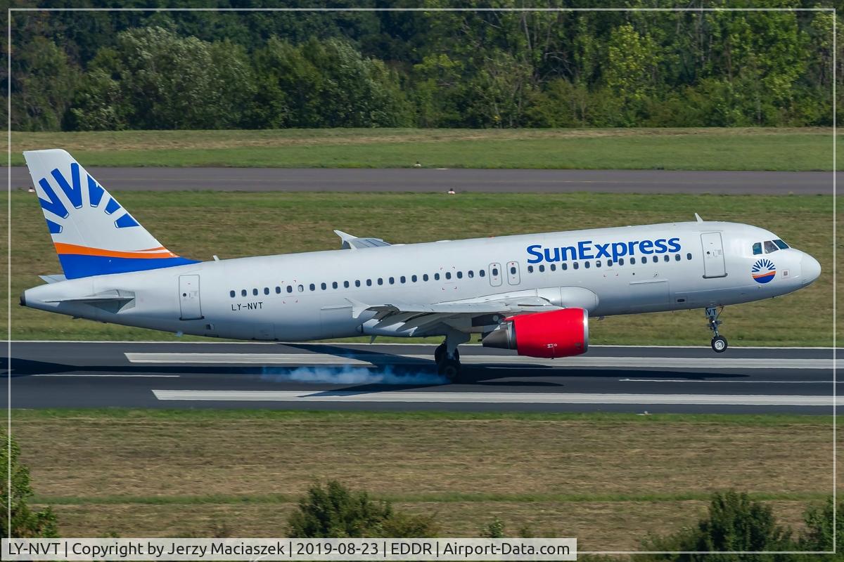 LY-NVT, Airbus A320-200 C/N 3949, Airbus A320-200