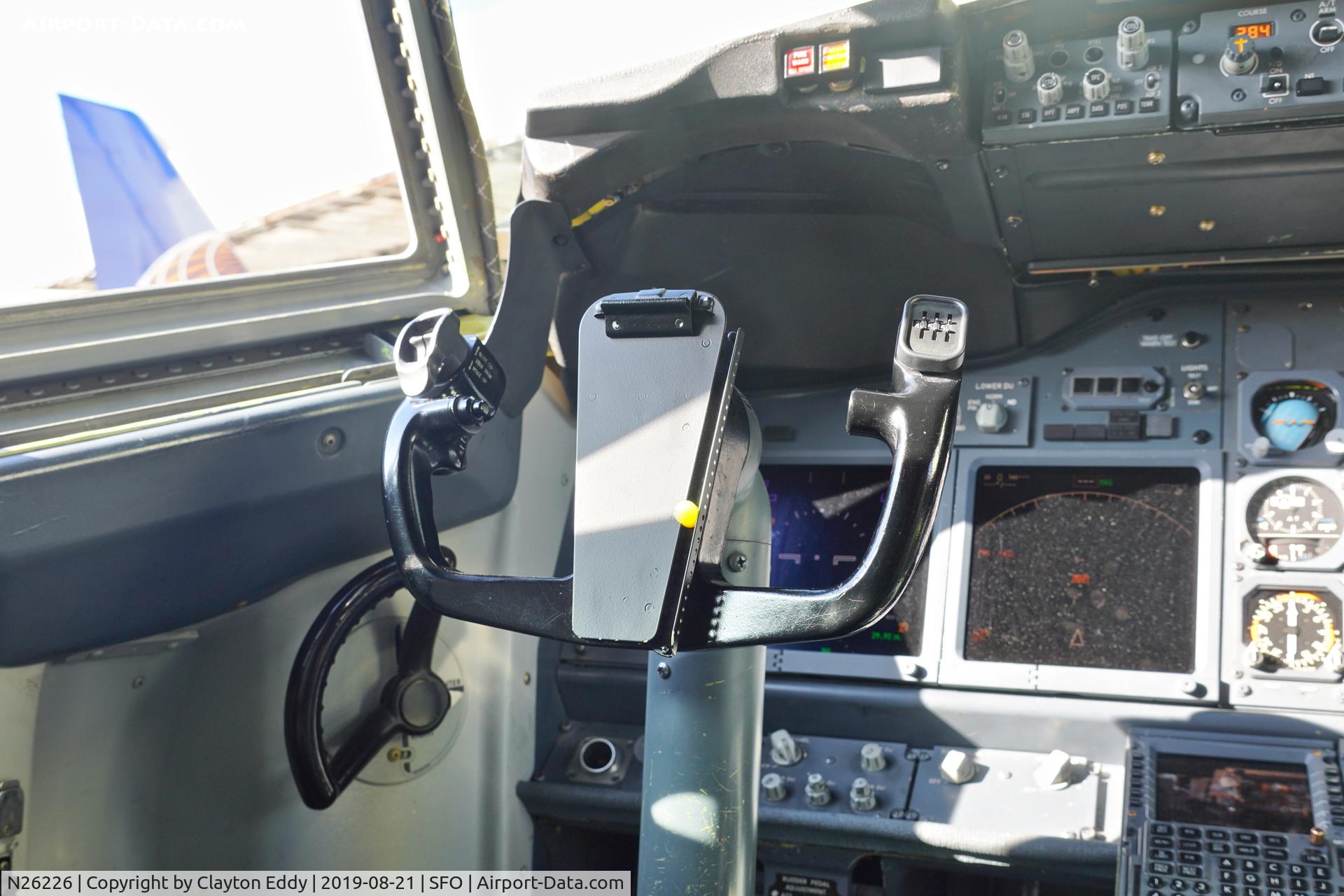 N26226, 1998 Boeing 737-824 C/N 28935, SFO 2019.