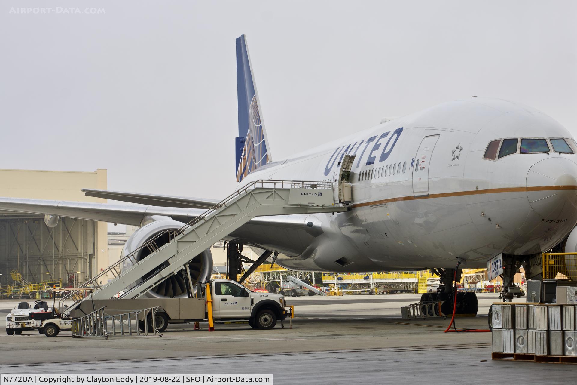 N772UA, 1995 Boeing 777-222 C/N 26930, SFO 2019.