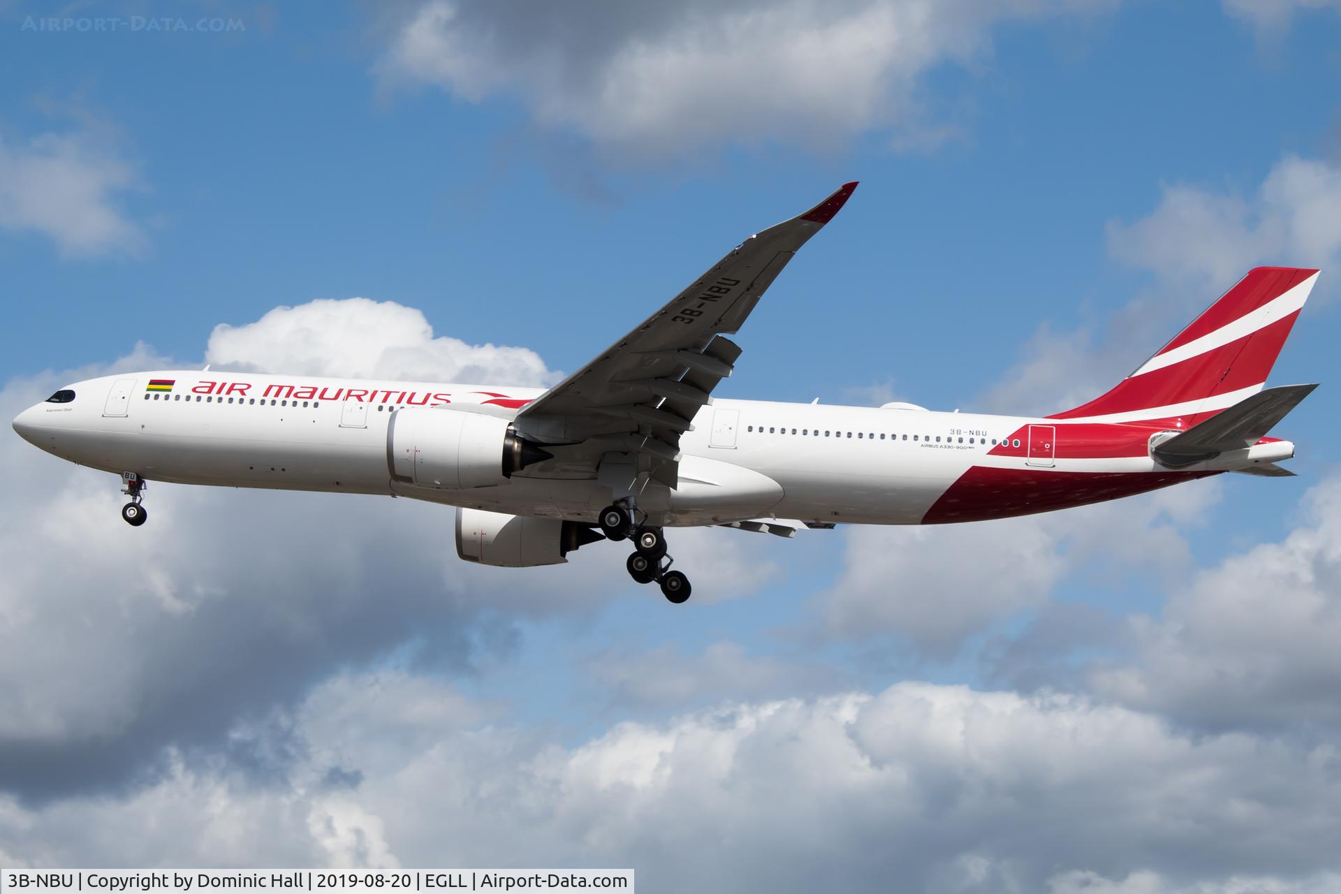 3B-NBU, 2019 Airbus A330-941 C/N 1884, Landing RWY 27R