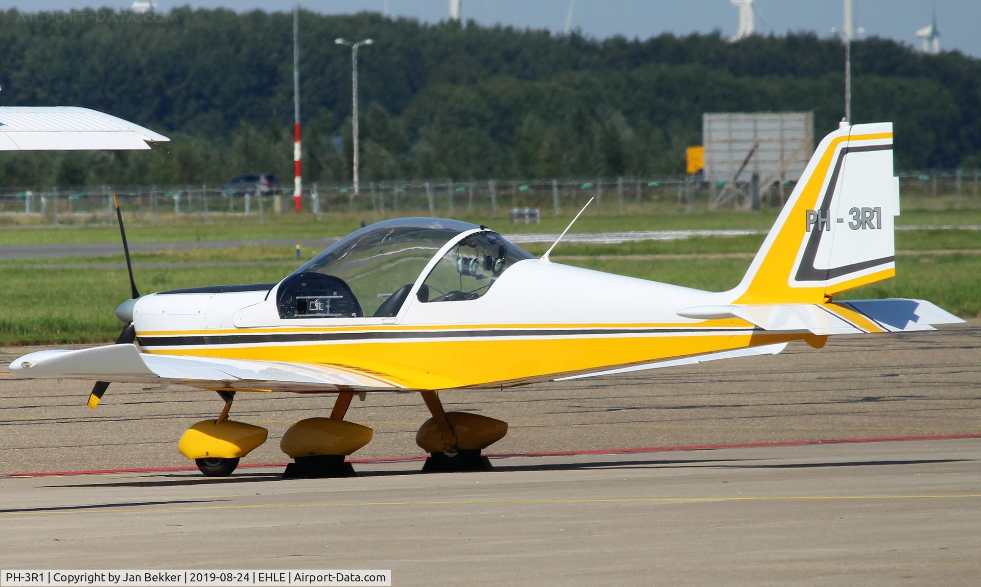 PH-3R1, Evektor EV-97 Model 2000 C/N 1143, Lelystad Airport