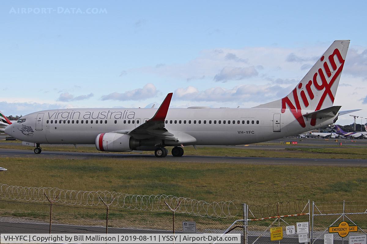 VH-YFC, 2011 Boeing 737-81D C/N 39413, taxi to 16L