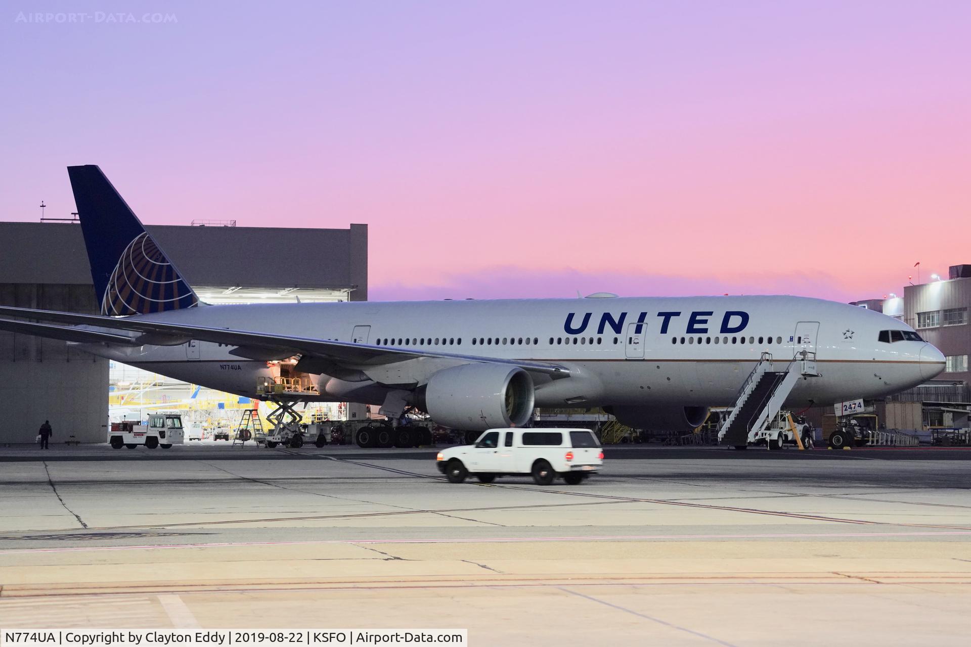 N774UA, 1996 Boeing 777-222 C/N 26936, SFO 2019.