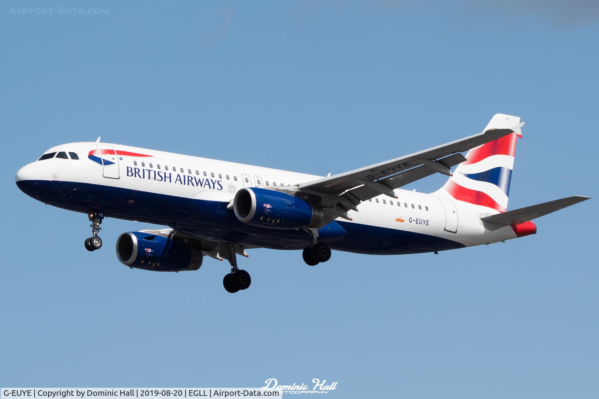 G-EUYE, 2009 Airbus A320-232 C/N 3912, Landing RWY 27R