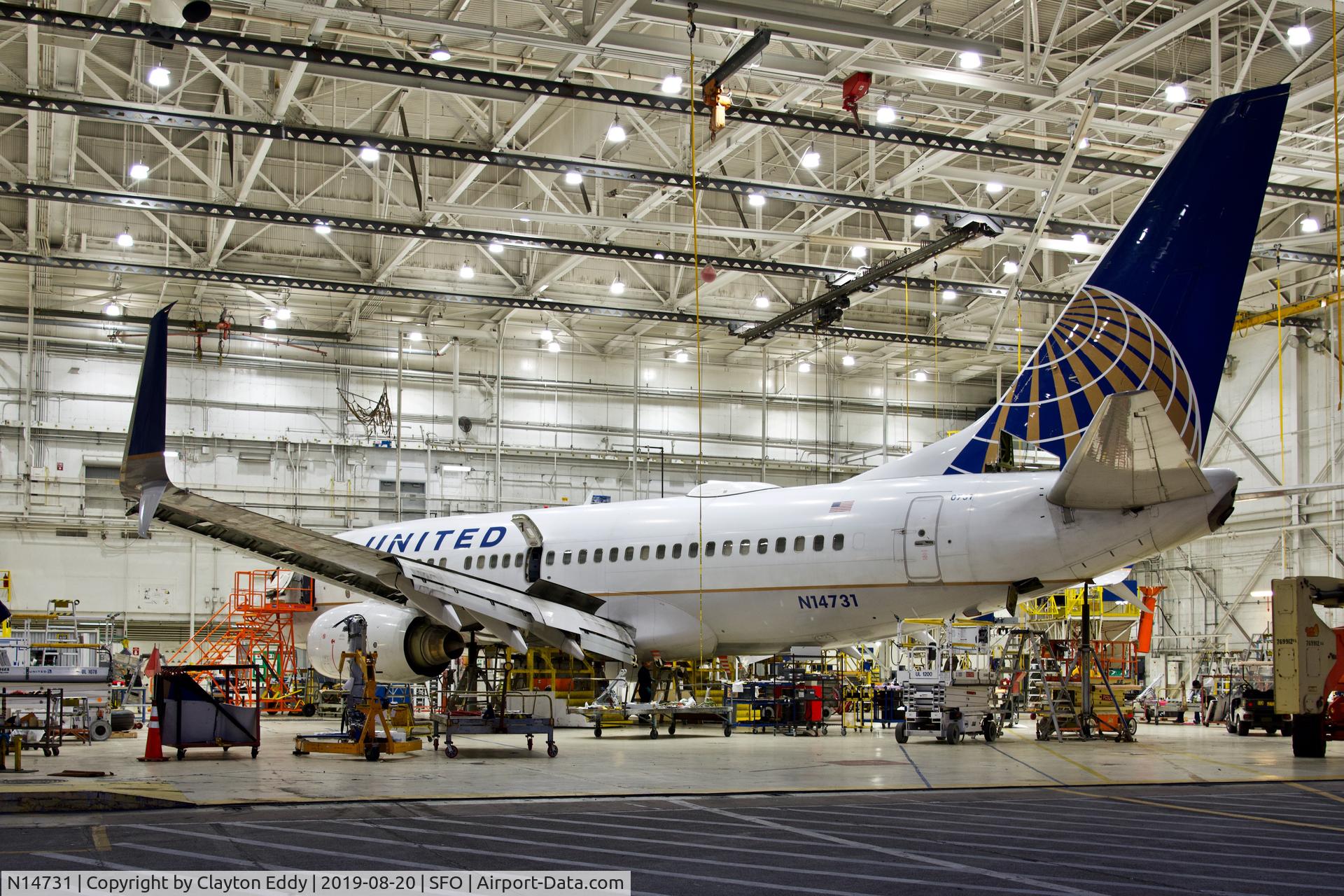 N14731, 1999 Boeing 737-724 C/N 28799, SFO 2019.