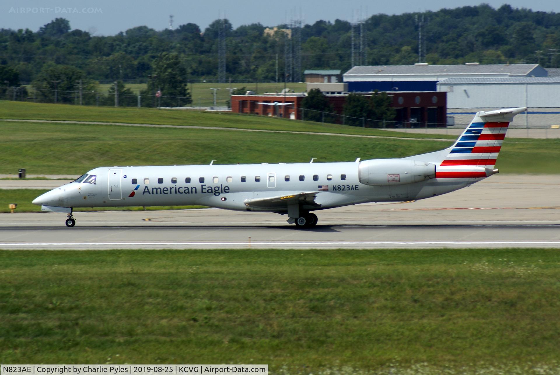 N823AE, 2002 Embraer ERJ-140LR (EMB-135KL) C/N 145582, Newer Colors