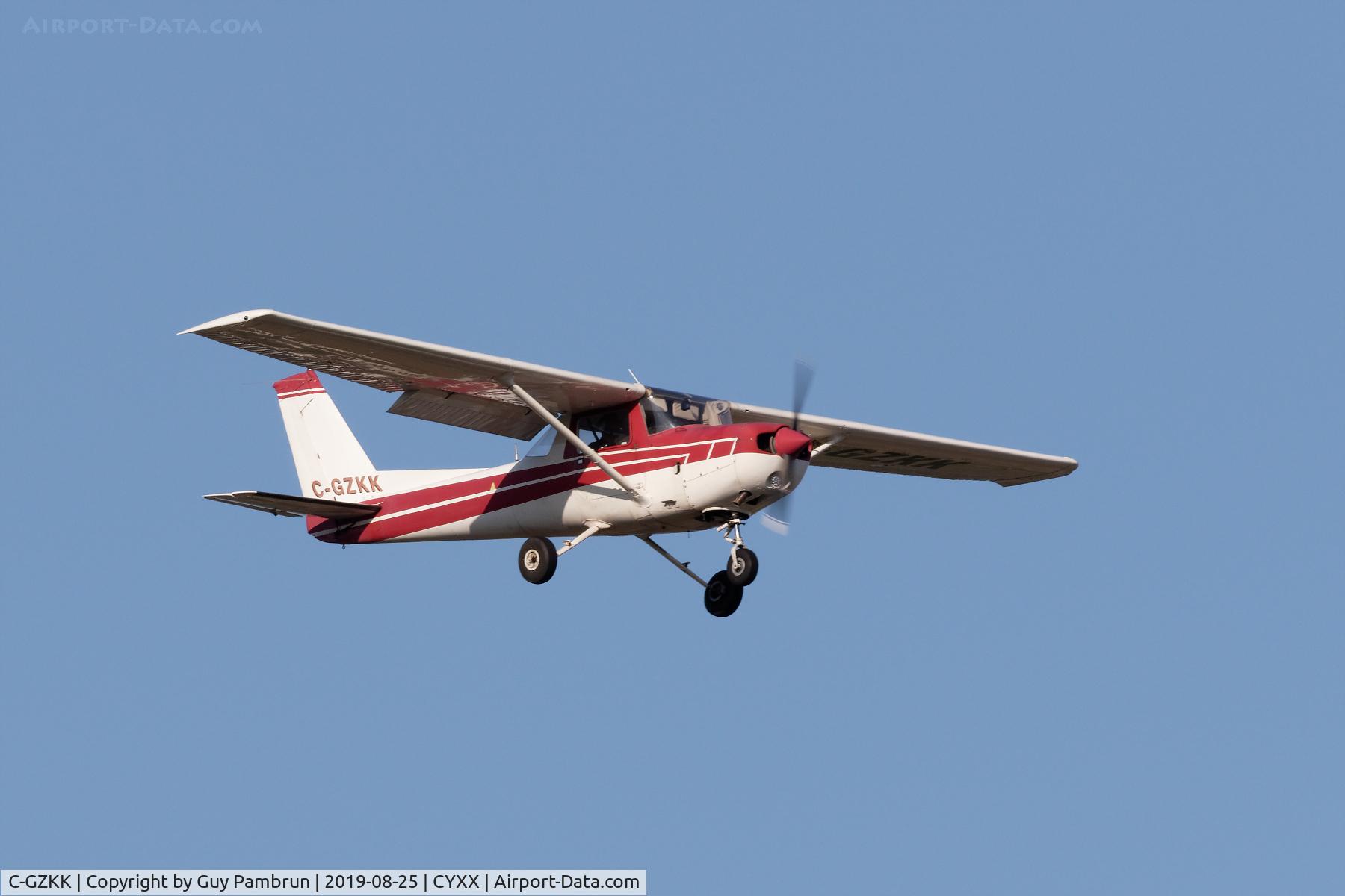 C-GZKK, 1977 Cessna 152 C/N 15280305, Landing