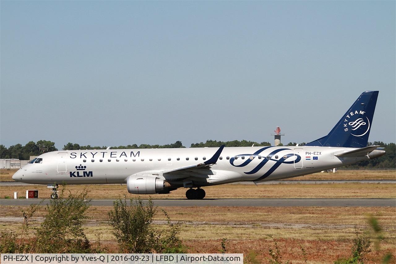 PH-EZX, 2012 Embraer 190LR (ERJ-190-100LR) C/N 19000545, Embraer ERJ-190LR, Holding point Delta rwy 05, Bordeaux Mérignac airport (LFBD-BOD)