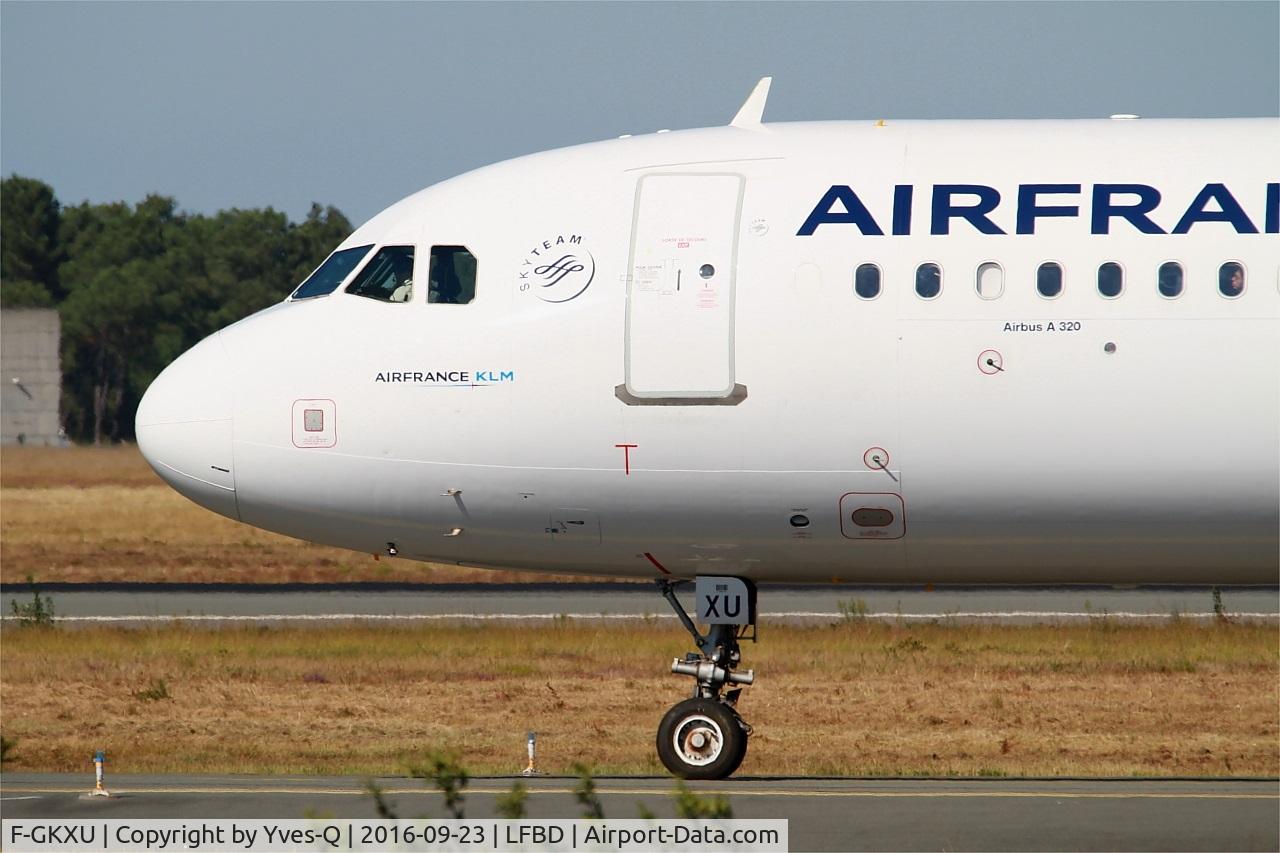 F-GKXU, 2009 Airbus A320-214 C/N 4063, Airbus A320-214, Holding point rwy 05, Bordeaux Mérignac airport (LFBD-BOD)