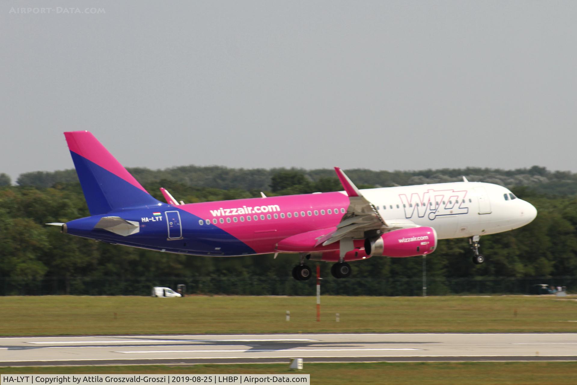 HA-LYT, 2015 Airbus A320-232 C/N 6683, LHBP/BUD - Budapest Ferihegy, Liszt Ferenc International Airport, Hungary