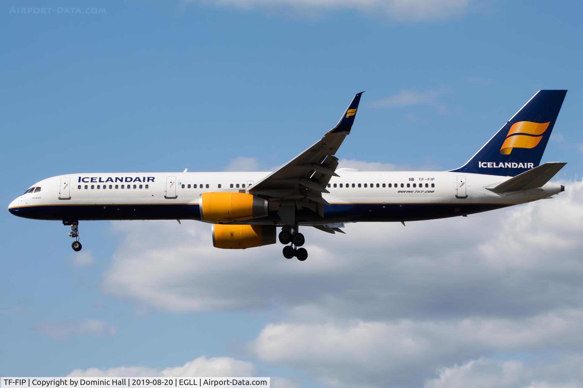 TF-FIP, 2000 Boeing 757-208 C/N 30423, Landing RWY 27L
