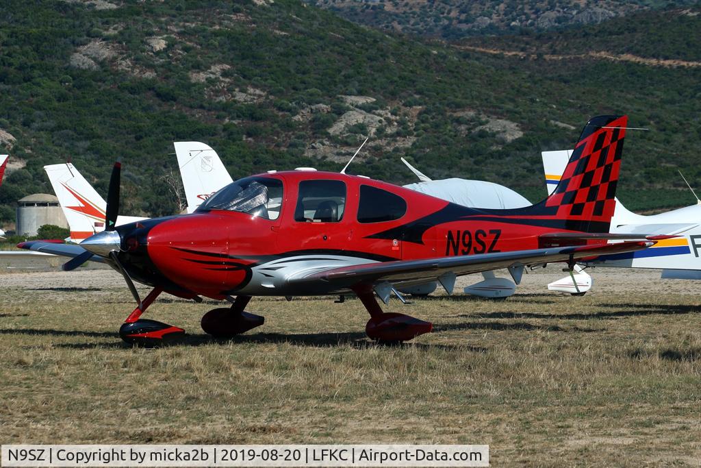 N9SZ, 2004 Cirrus SR22 GTS C/N 1232, Parked with new colours