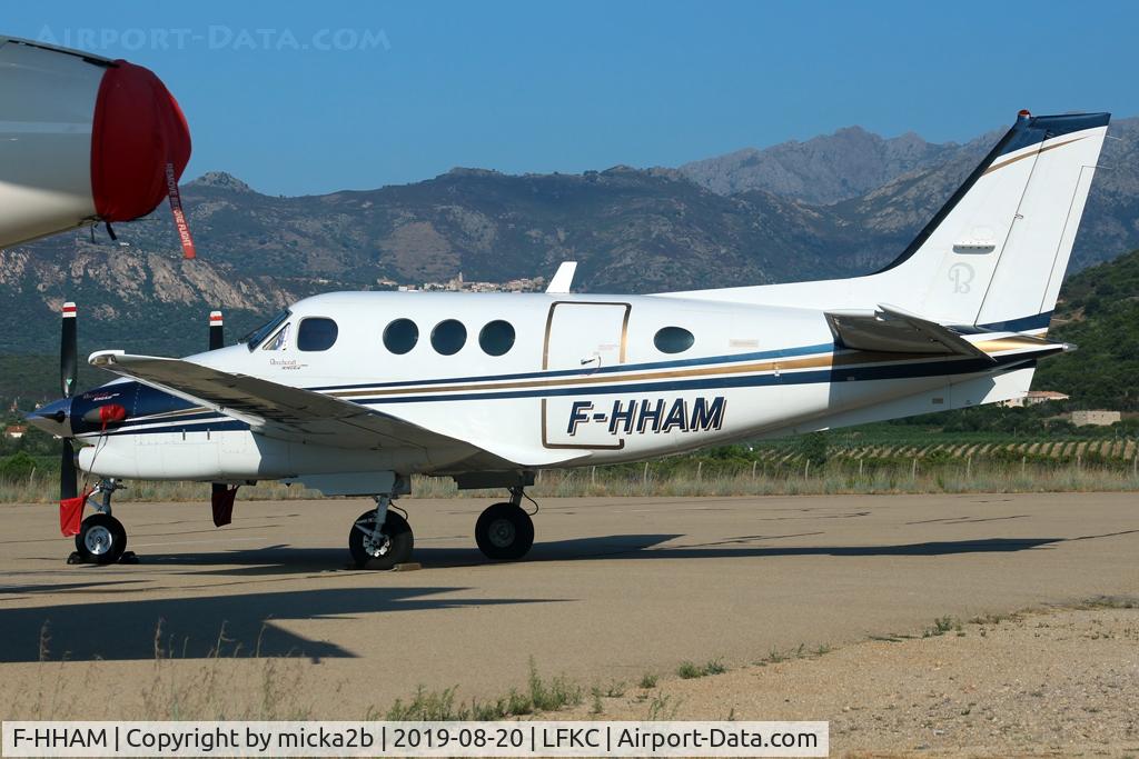 F-HHAM, 1994 Beech C90A King Air C/N LJ-1361, Parked
