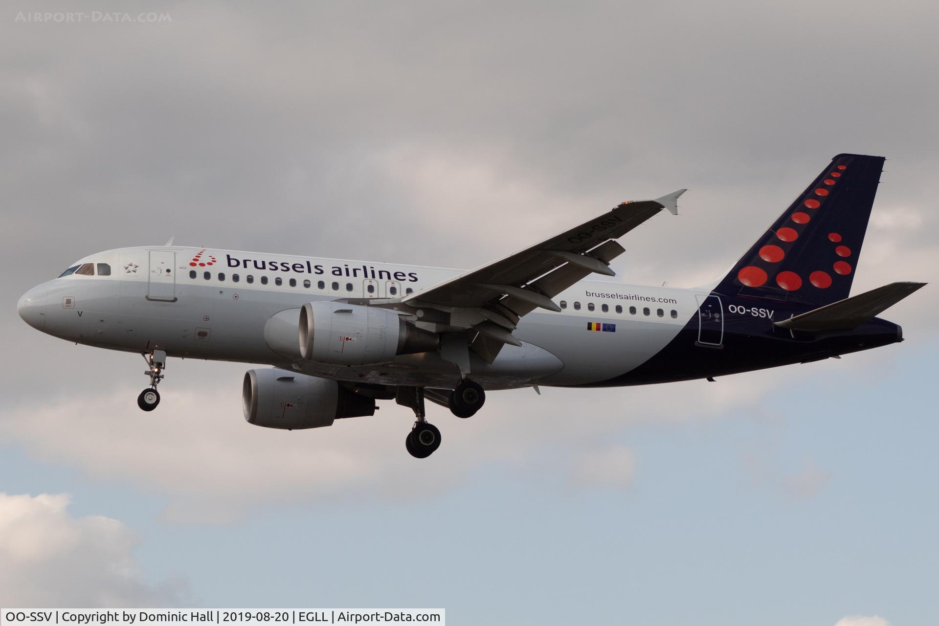 OO-SSV, 2004 Airbus A319-111 C/N 2196, Landing RWY 27L
