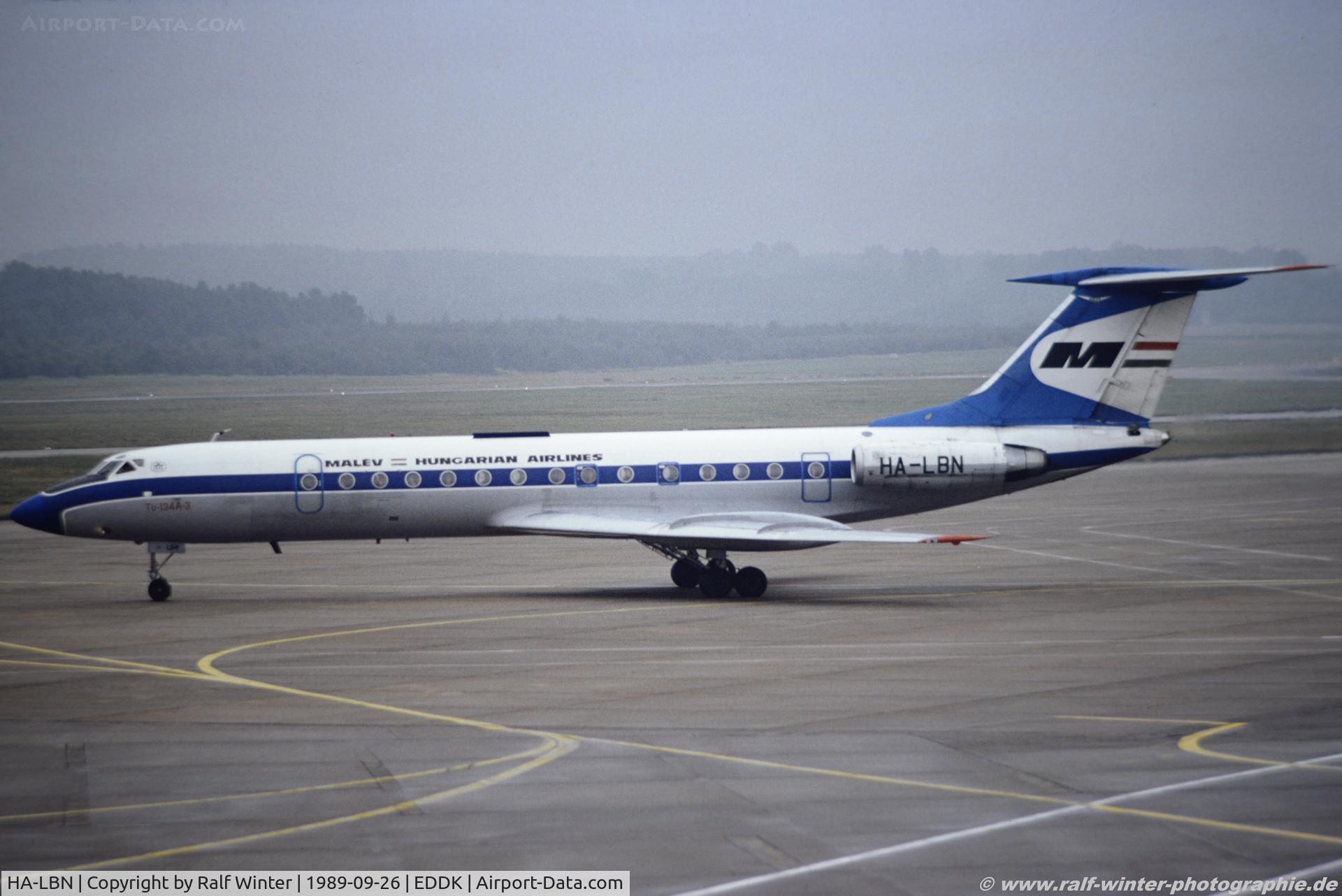 HA-LBN, 1974 Tupolev Tu-134A-3 C/N 12096, Tupolev Tu-134A-3 - MA MAH Malev Hungarian Airlines - 12096 - HA-LBN - 26.09.1989 - CGN