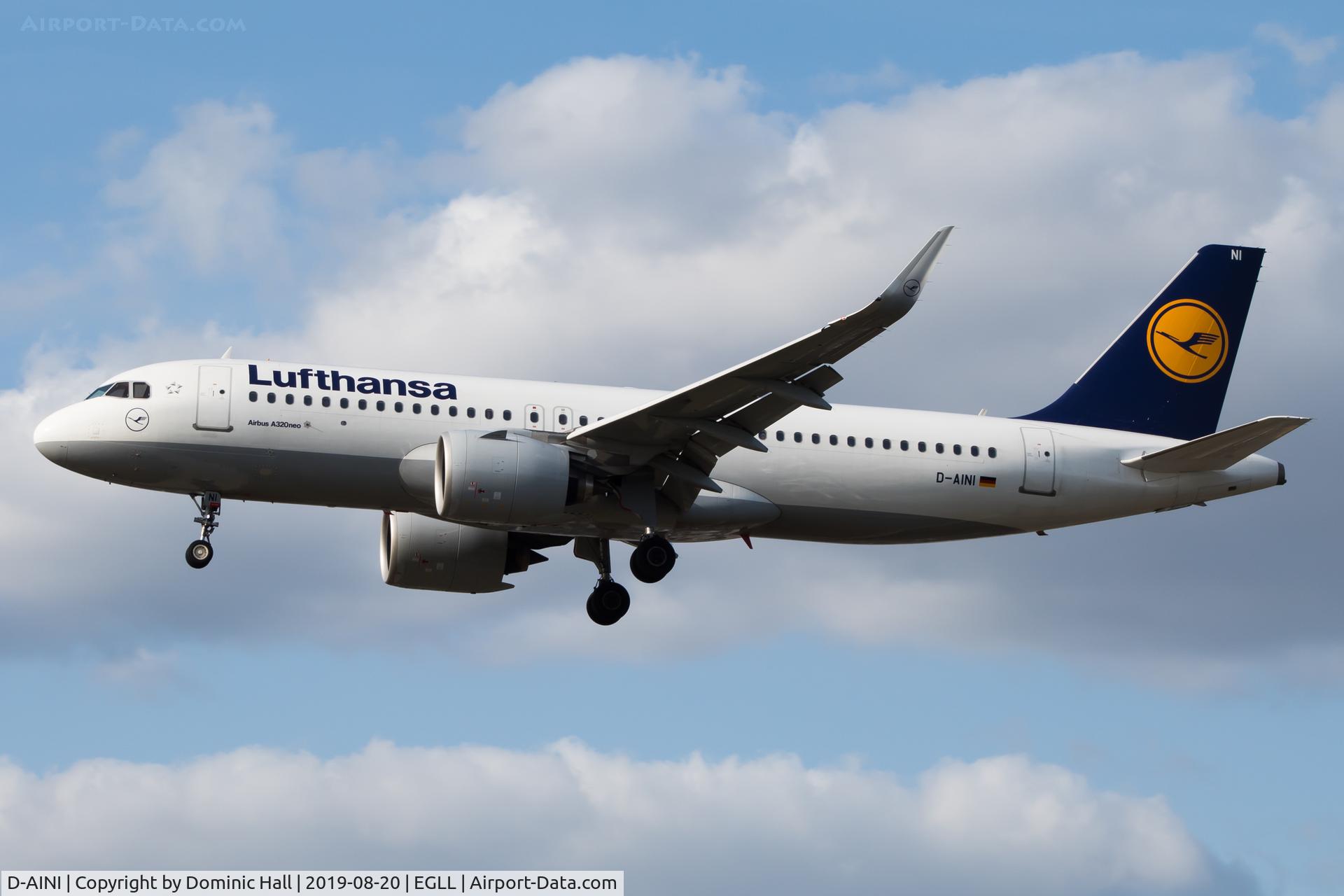 D-AINI, 2017 Airbus A320-271NEO C/N 7710, Landing RWY 27L