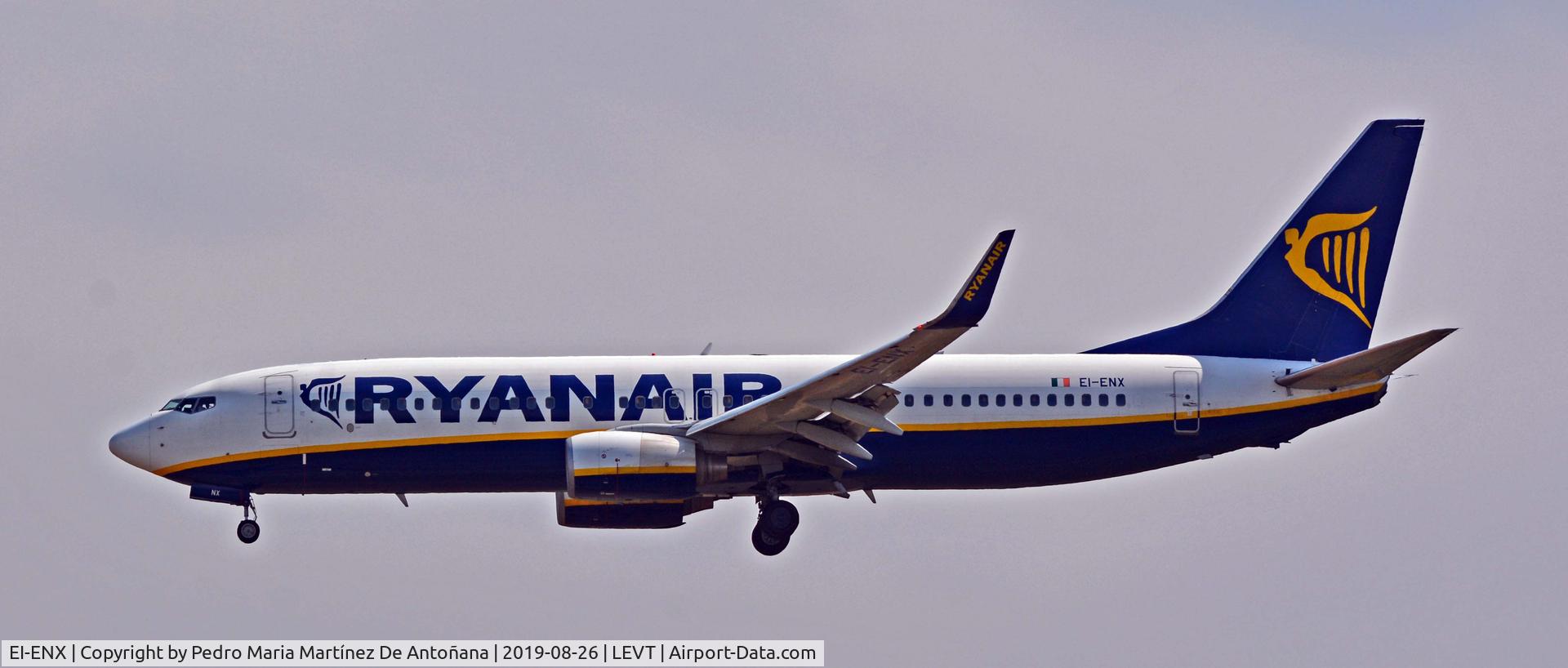 EI-ENX, 2010 Boeing 737-8AS C/N 40305, Aeropuerto de Foronda - Vitoria-Gasteiz - Euskadi - España