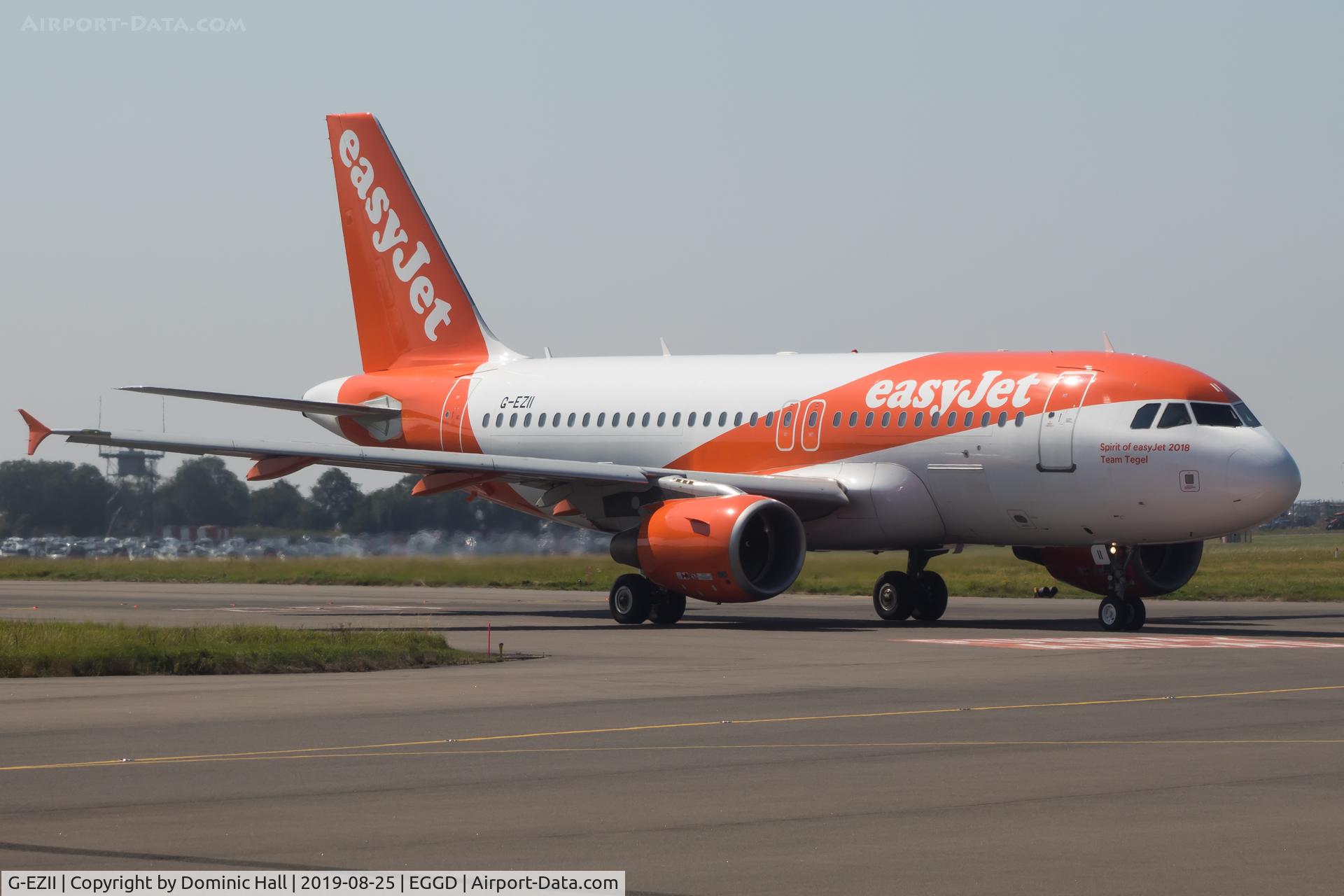 G-EZII, 2005 Airbus A319-111 C/N 2471, Taxiing to RWY 27 for departure
