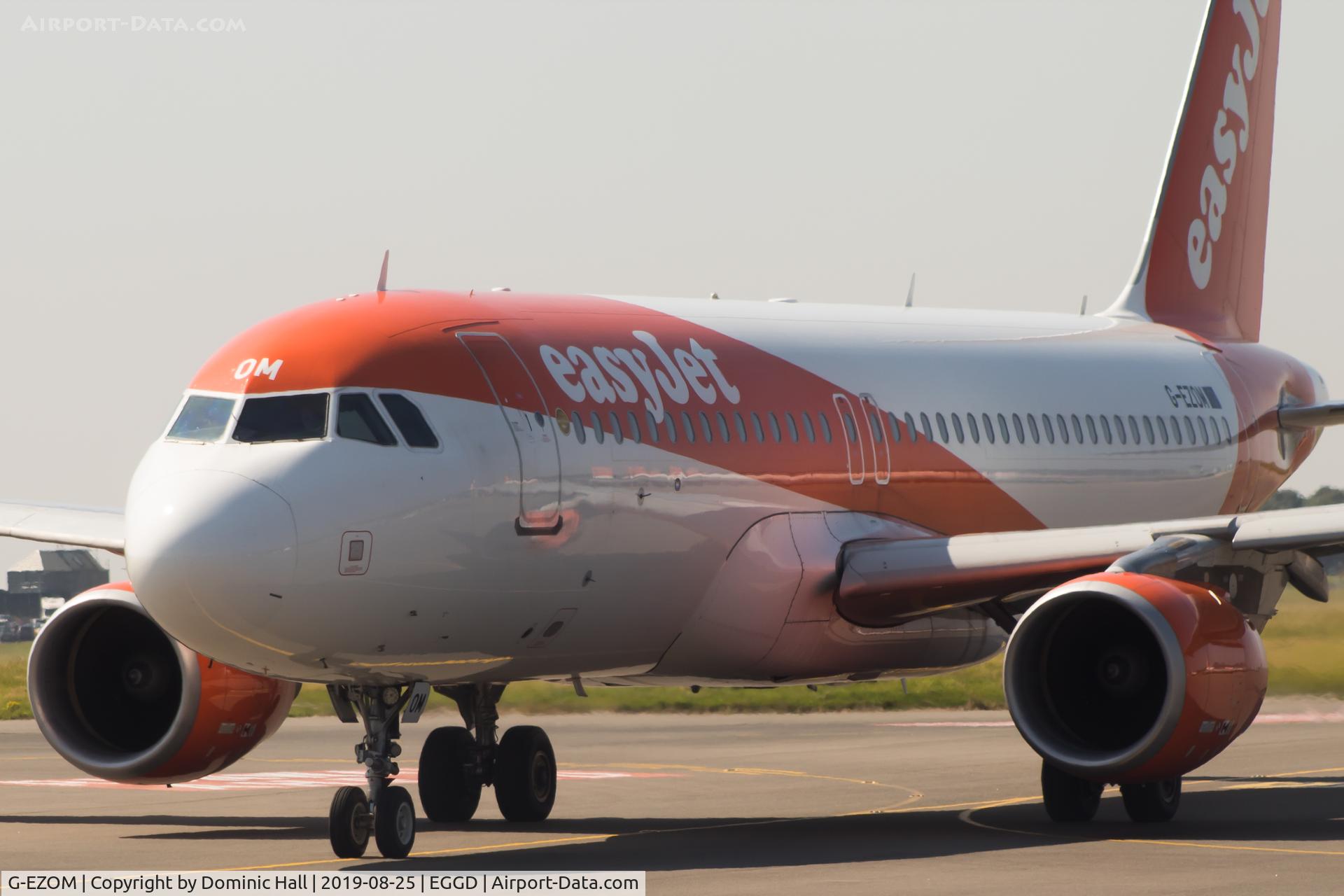 G-EZOM, 2015 Airbus A320-214 C/N 6587, Taxiing to RWY 27 for departure