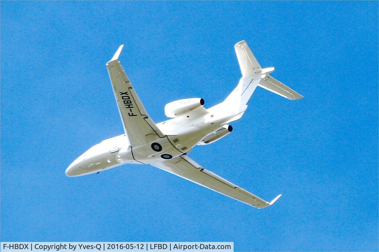 F-HBDX, 2015 Embraer EMB-505 Phenom 300 C/N 50500216, Embraer EMB-505 Phenom 300, Take off rwy 23, Bordeaux-Mérignac airport (LFBD-BOD)