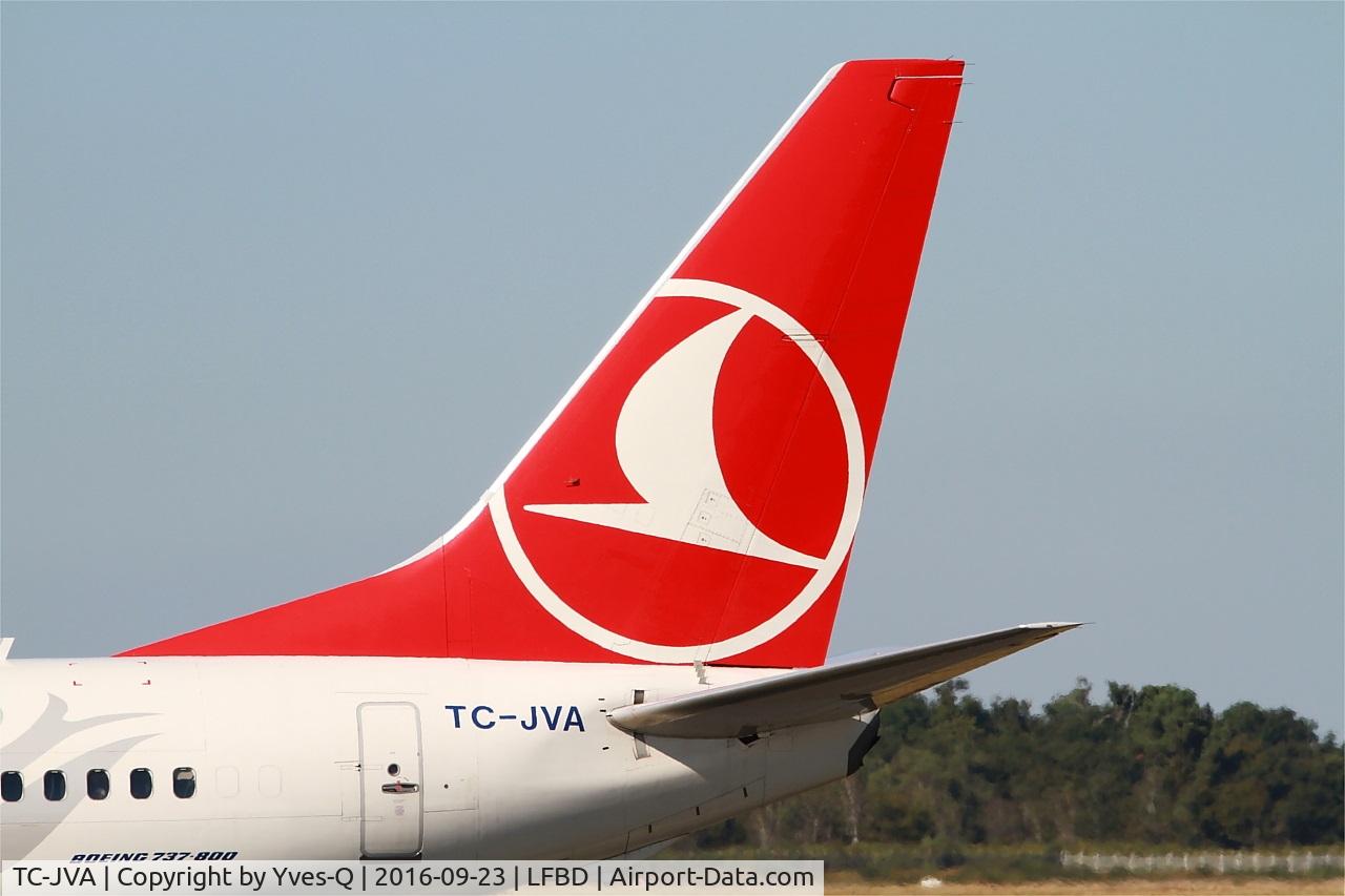 TC-JVA, 2014 Boeing 737-8F2 C/N 40988, Boeing 737-8F2, Tail close up view, Bordeaux Mérignac airport (LFBD-BOD)
