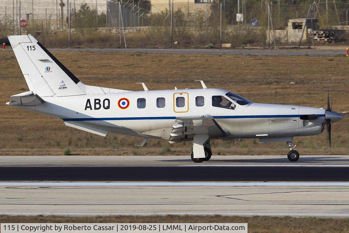115, Socata TBM-700 C/N 115, Runway 31 Backtrack