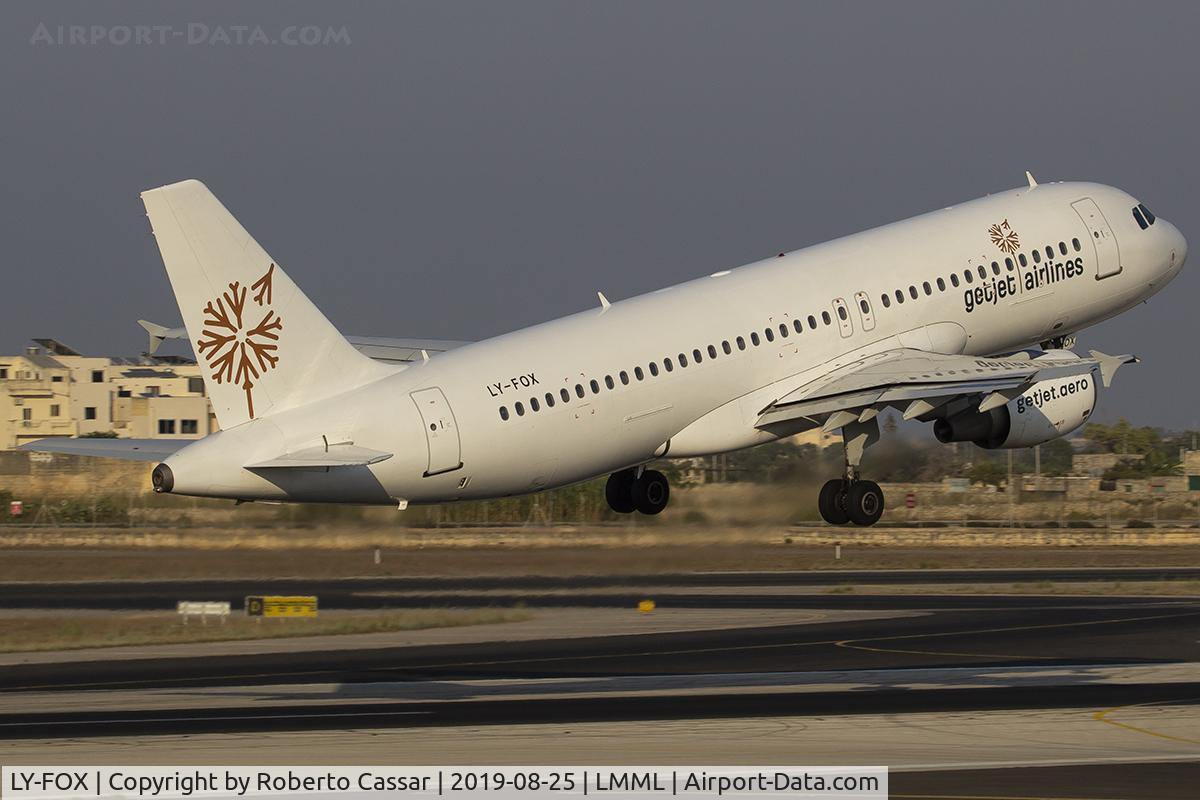 LY-FOX, 1999 Airbus A320-214 C/N 1087, Runway 13