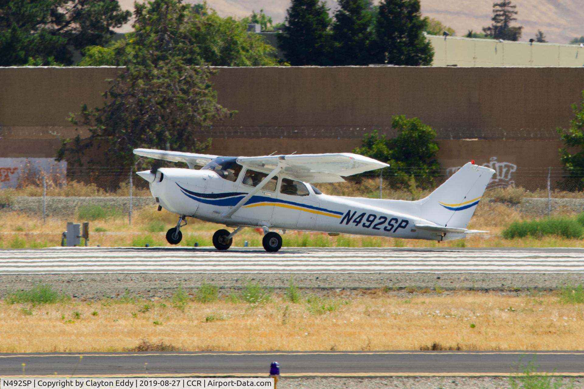 N492SP, 1998 Cessna 172S C/N 172S8033, Buchanan Field Concord California 2019.