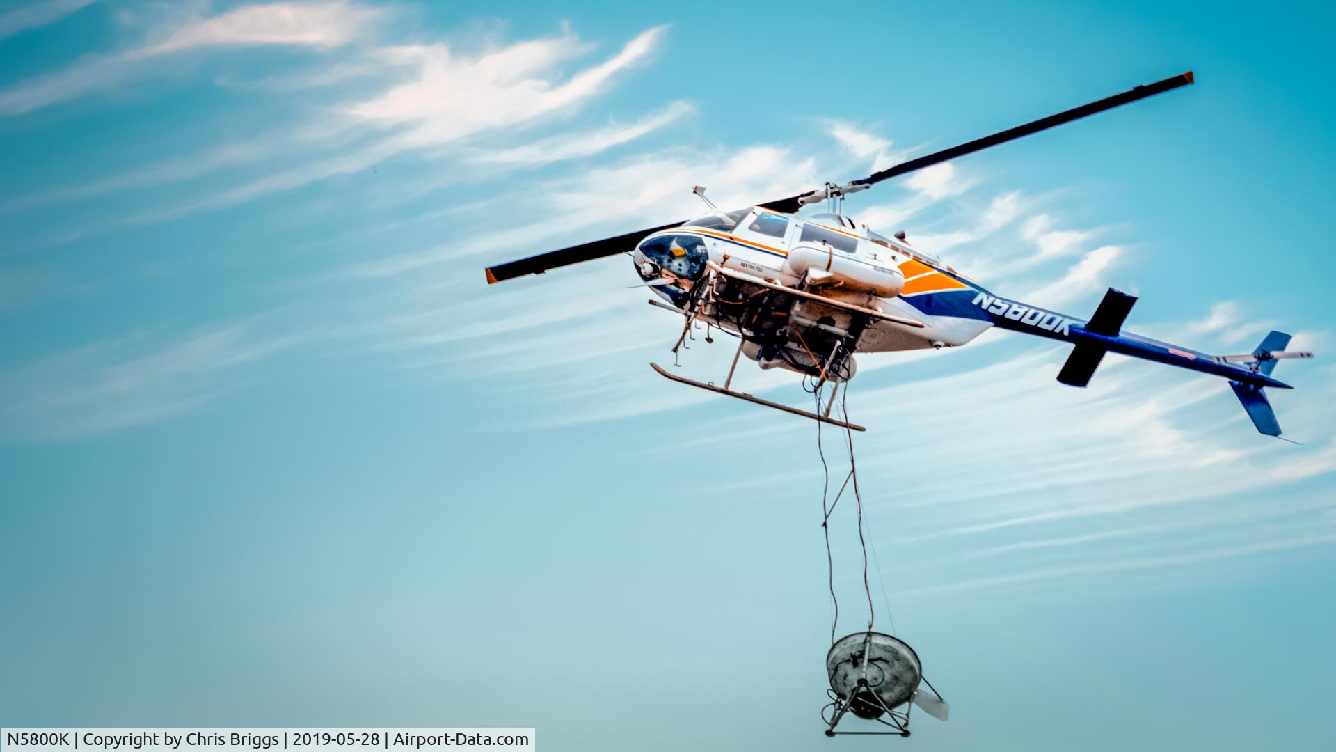 N5800K, 1971 Bell OH-58A C/N 71-20843, Saw this flying over Sunset State beach in California