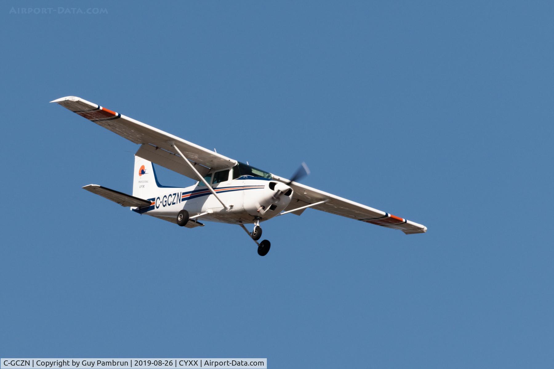 C-GCZN, 1974 Cessna 172M C/N 17264383, Landing
