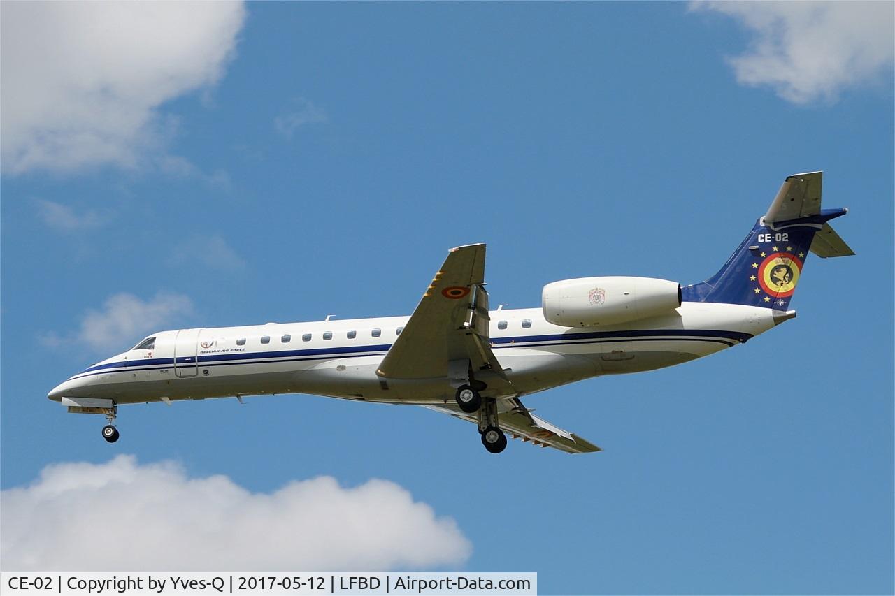 CE-02, 2001 Embraer ERJ-135LR (EMB-135LR) C/N 145480, Embraer ERJ-135LR, On final rwy 23, Bordeaux-Mérignac airport (LFBD-BOD)