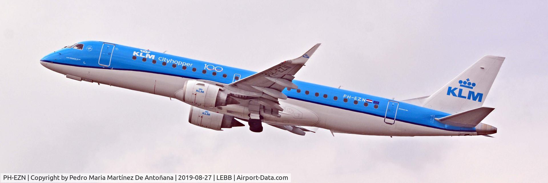 PH-EZN, 2010 Embraer 190LR (ERJ-190-100LR) C/N 19000342, Aeropuerto de Loiu - Bilbao - Euskadi - España