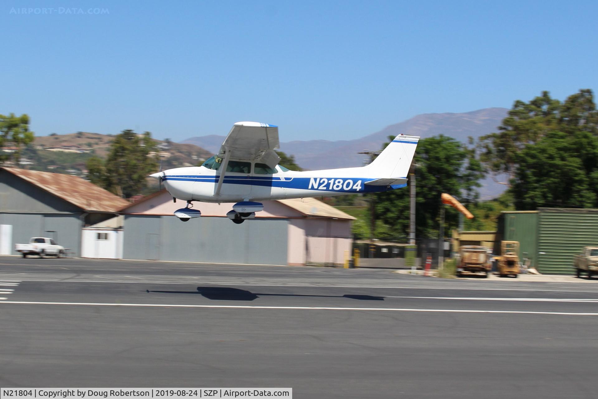 N21804, 1974 Cessna 172M C/N 17264026, 1974 Cessna 172M SKYHAWK, Lycoming O-320-E2D 150 Hp, on final Rwy 22