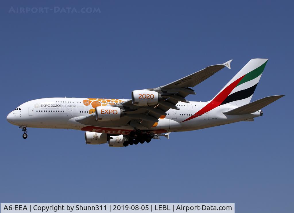 A6-EEA, 2012 Airbus A380-861 C/N 108, Landing rwy 25R with special orange bubbles c/s