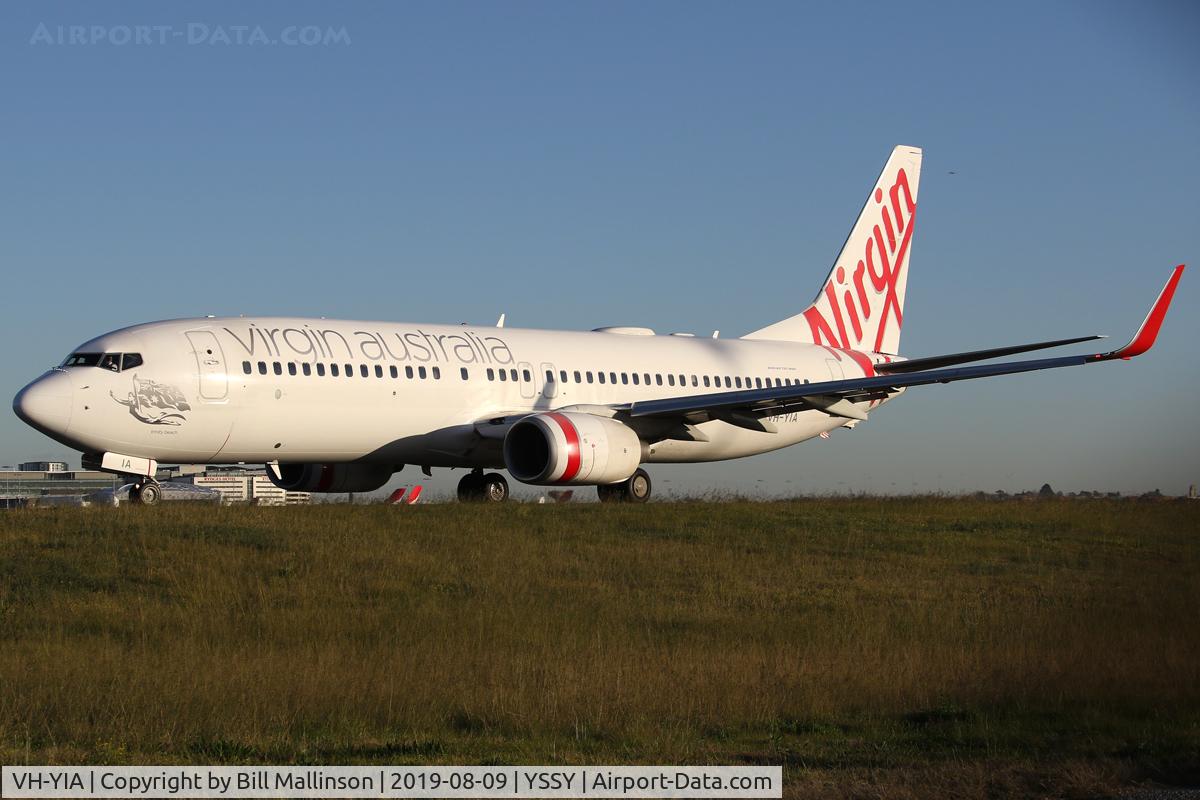 VH-YIA, 2011 Boeing 737-8FE C/N 37824, taxi to 34R